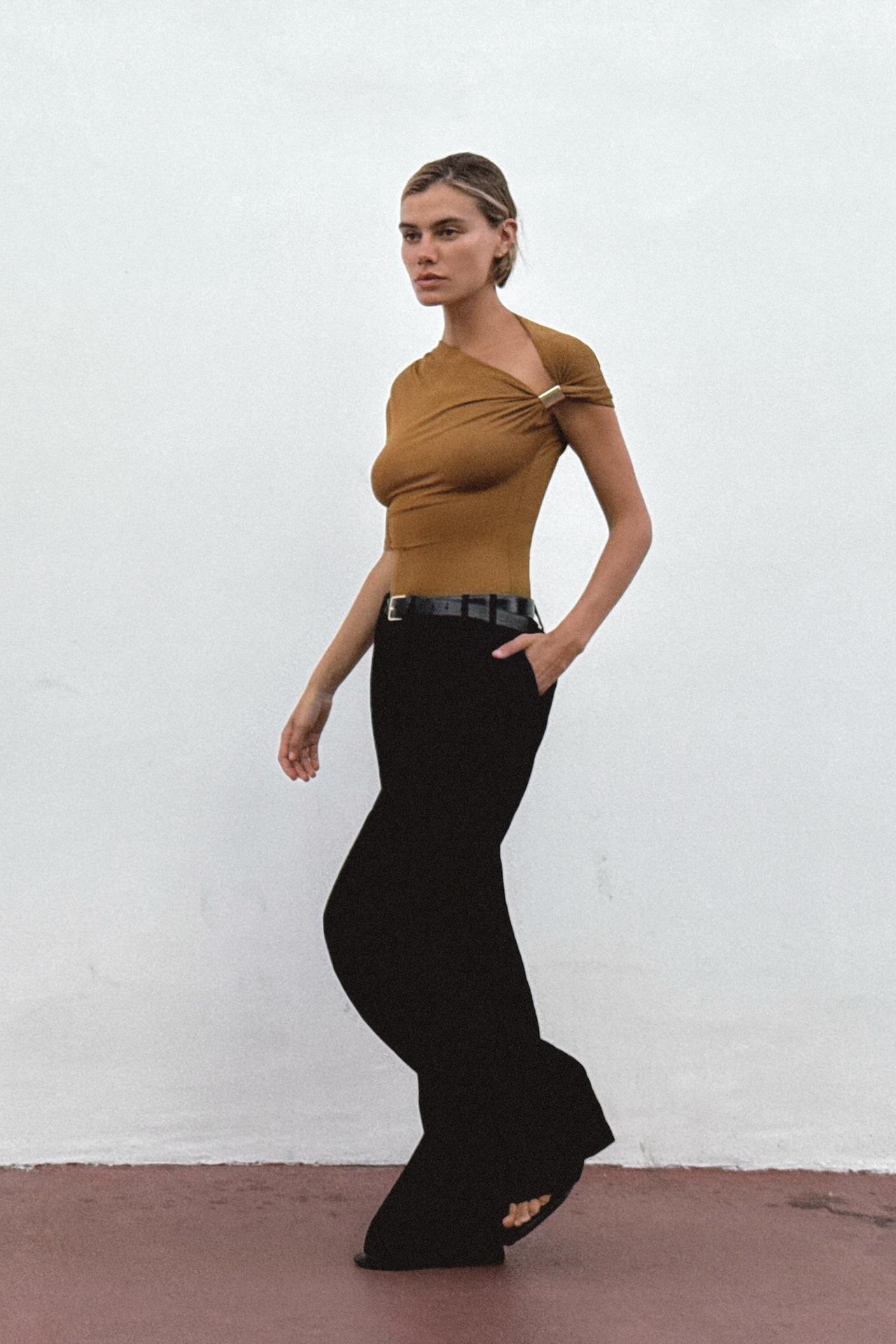 ASYMMETRICAL POLYAMIDE TOP