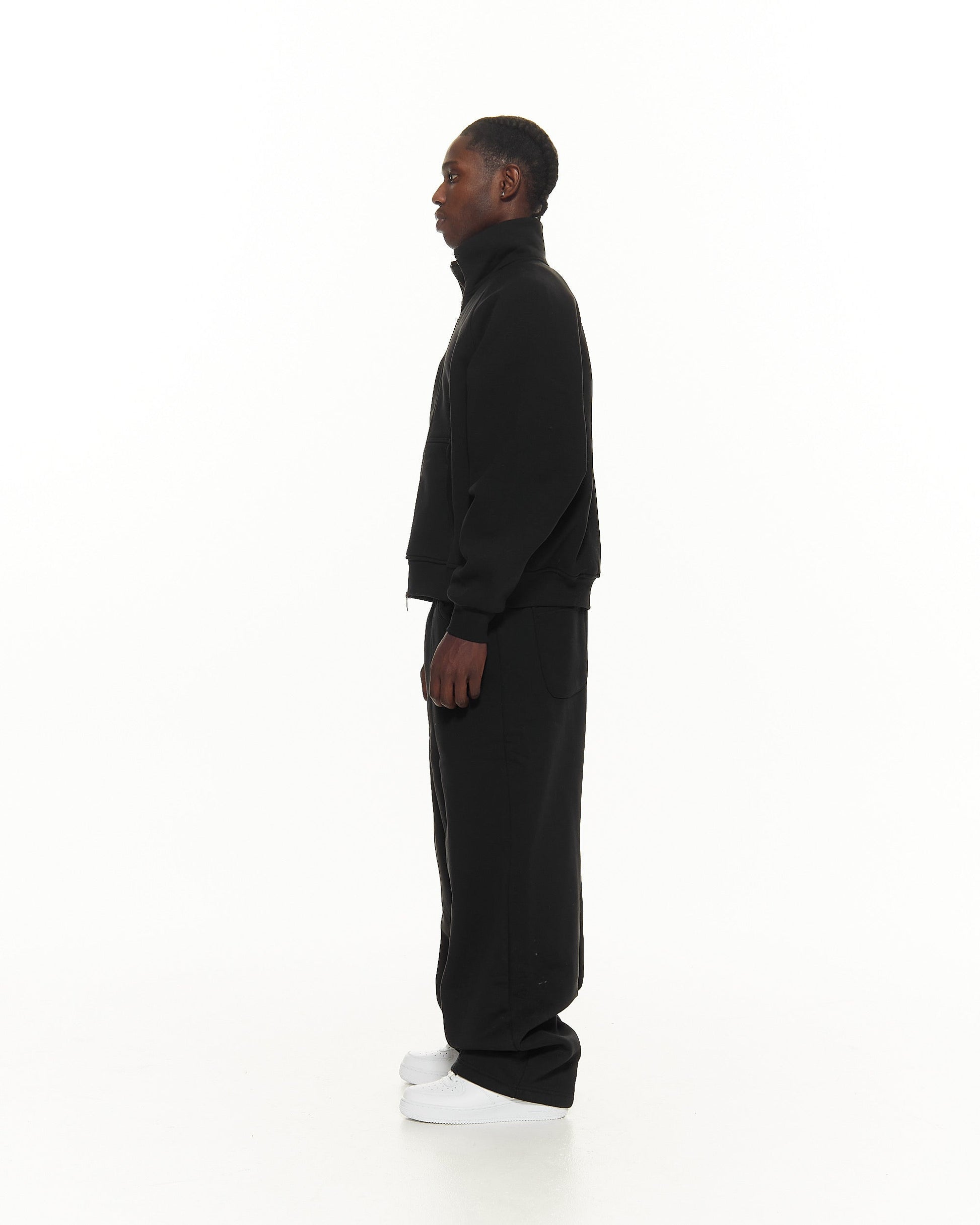 COZY TRACK JACKET – BLACK