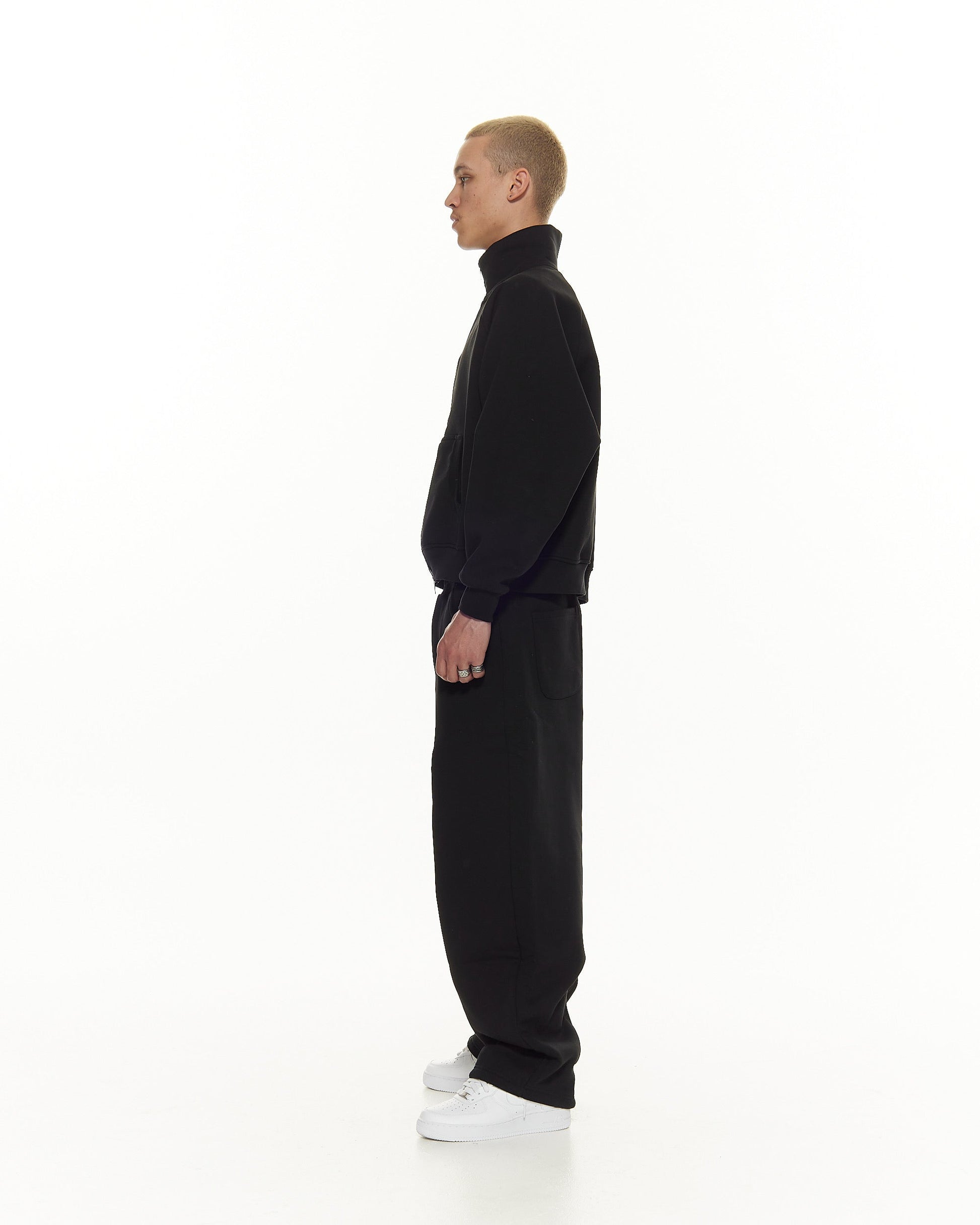 COZY TRACK JACKET – BLACK