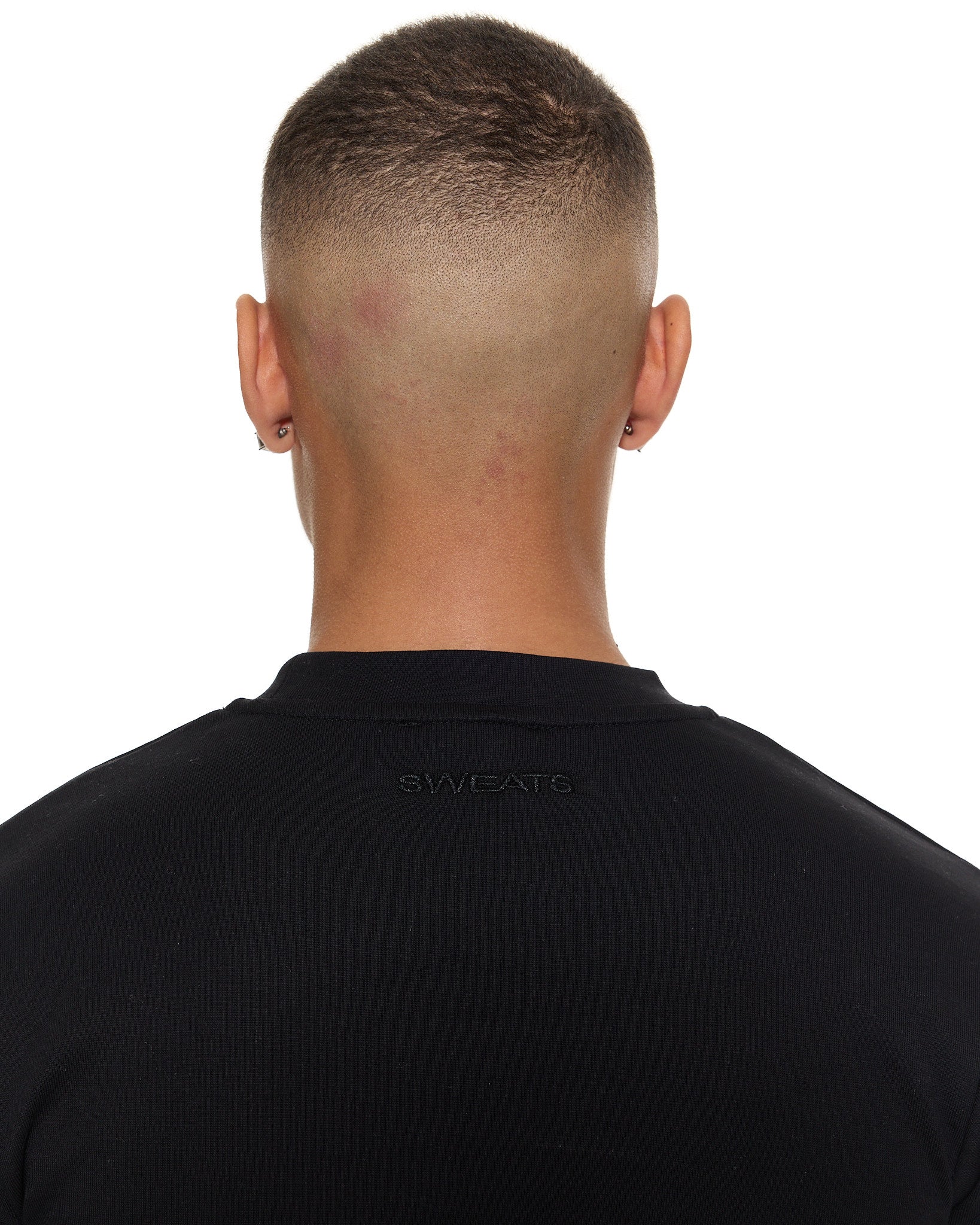 FITTED T-SHIRT – BLACK